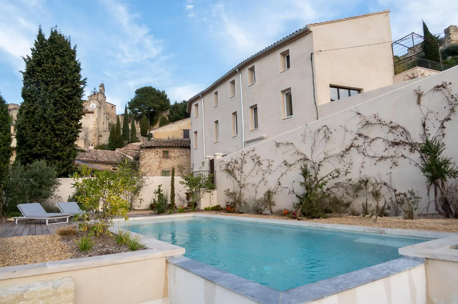 La Maison Des Jardins Gigondas 0*,