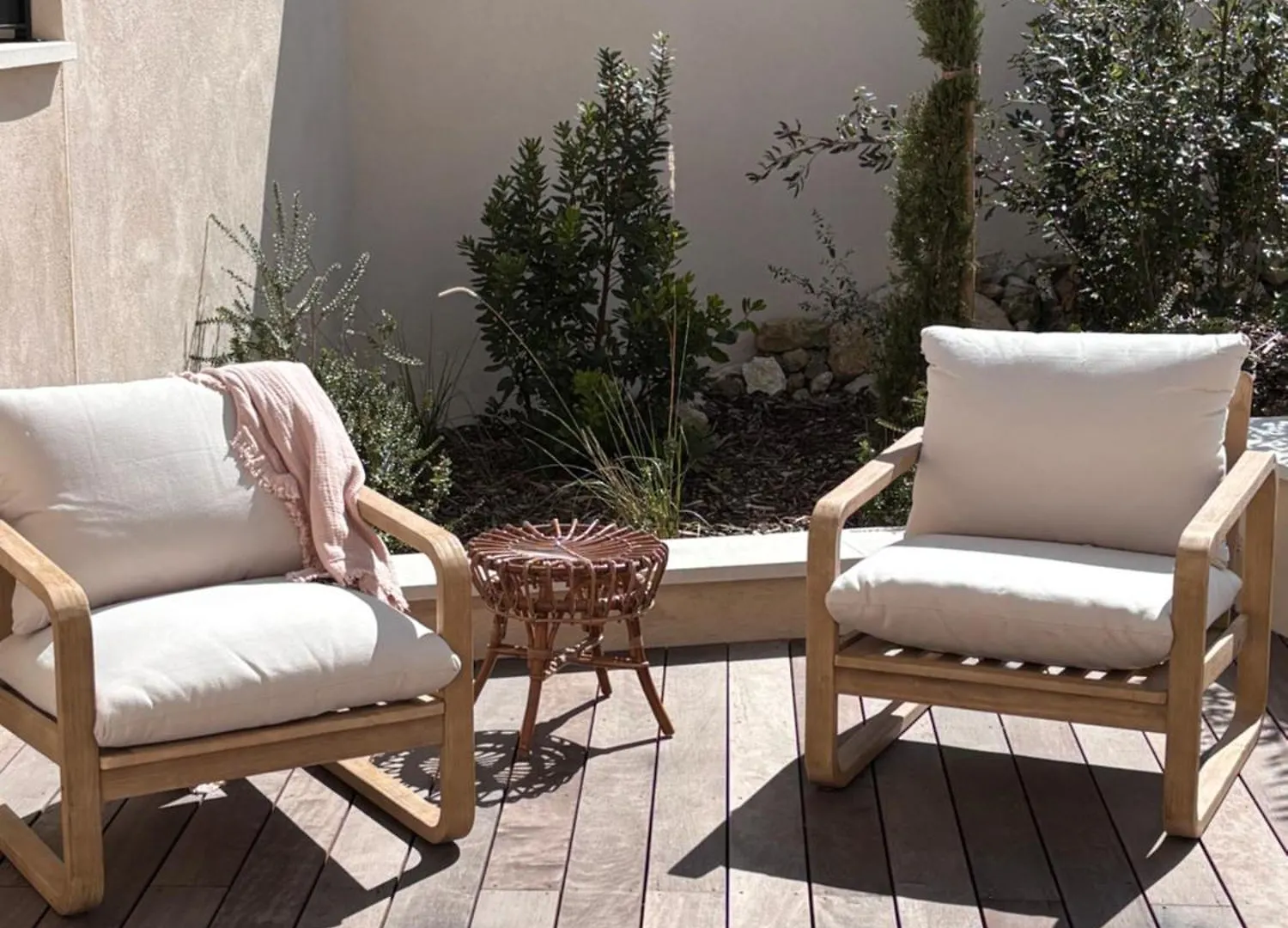 Bed & Breakfast La Maison Des Jardins Gigondas France