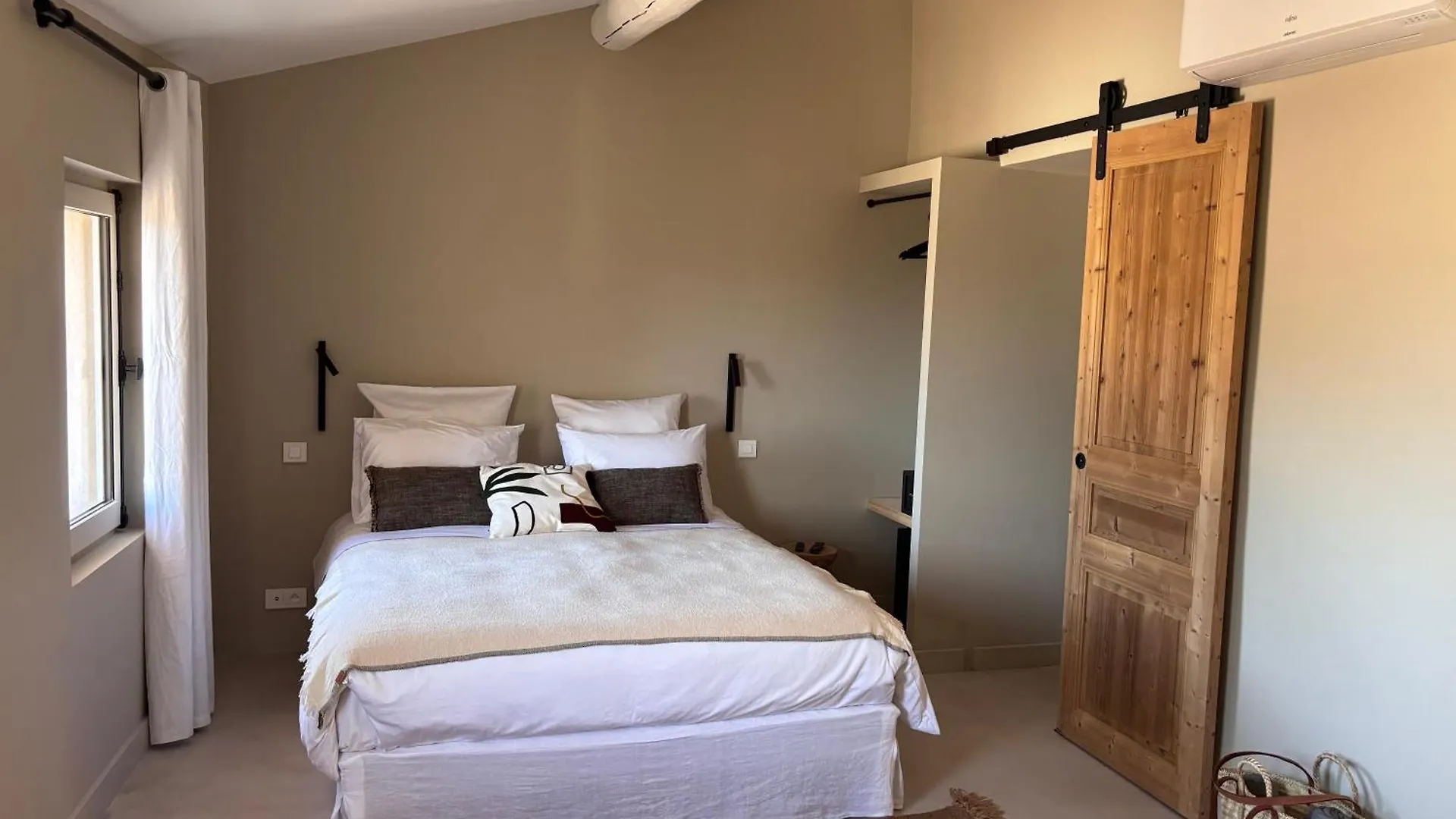 Bed & Breakfast La Maison Des Jardins Gigondas